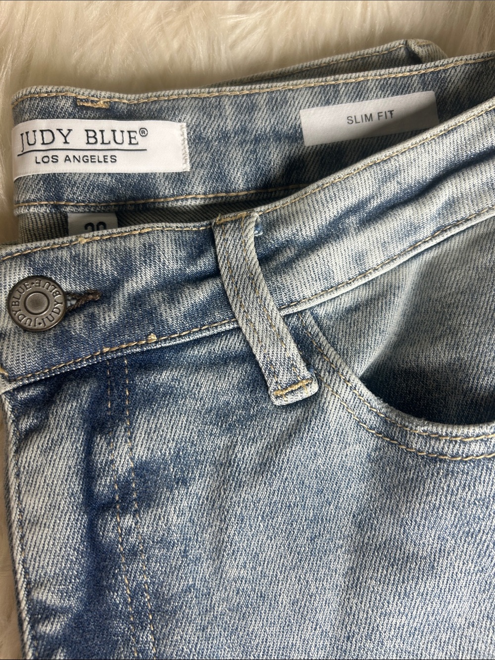 Judy Blue Jeans Women's Size 30 Slim Fit JB88225 LT Hi-Rise Cropped Ankle Jeans